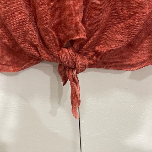 Cloth & Stone by Anthropologie Red Tie Linen Short Sleeve Shirt - Picture 4 of 11